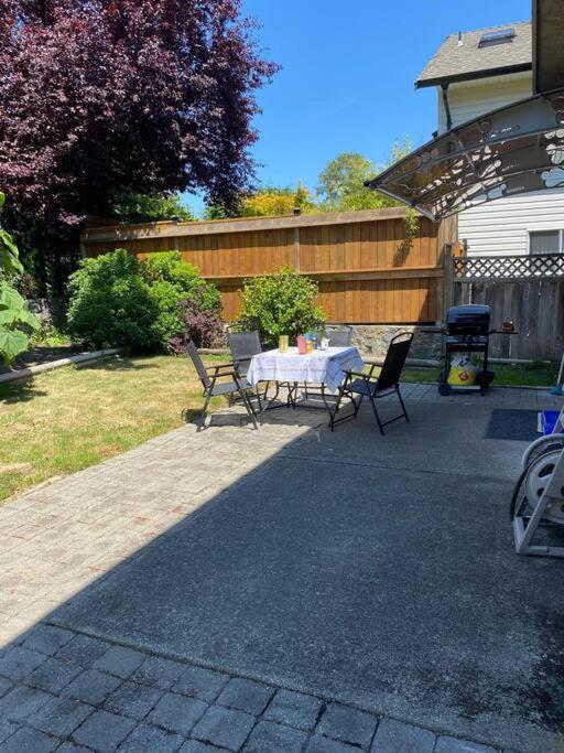 Esquimalt Lagoon Life Apartment Victoria Exterior foto